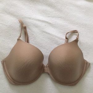 Victoria’s Secret lined perfect coverage bra
